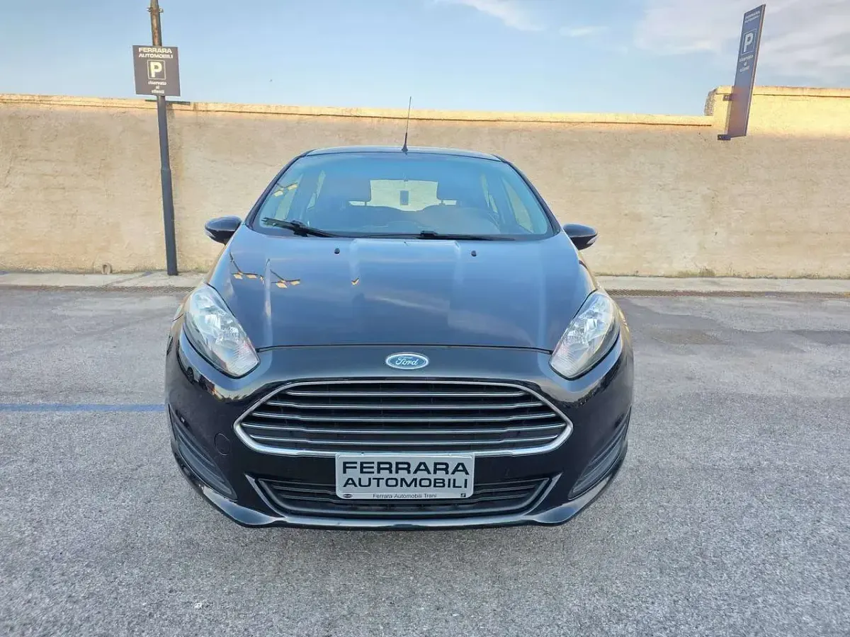 Usata Ford Fiesta Titanium 80 CV (58 kW) 2013 Nero Berlina