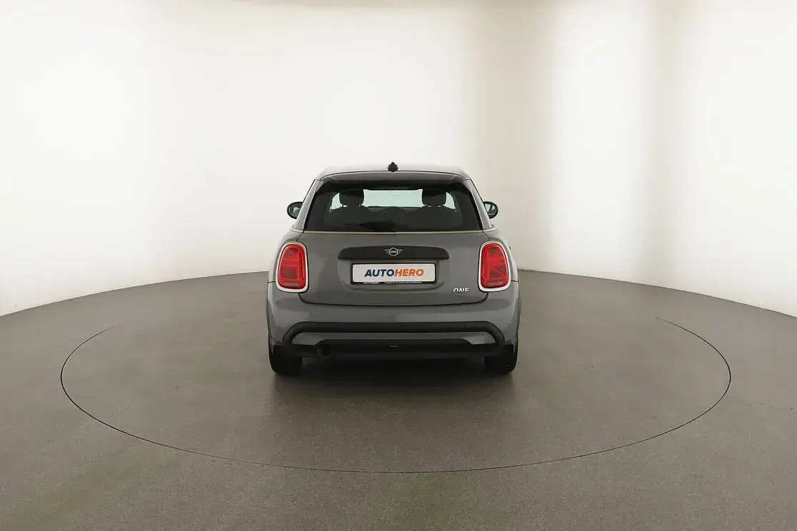 Usata Mini ONE Essential 102 CV (75 kW) 2022 Grigio Utilitaria
