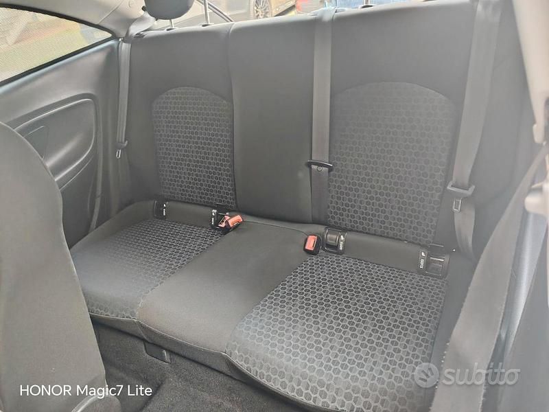 Usata Opel Corsa 2015 Nero Utilitaria