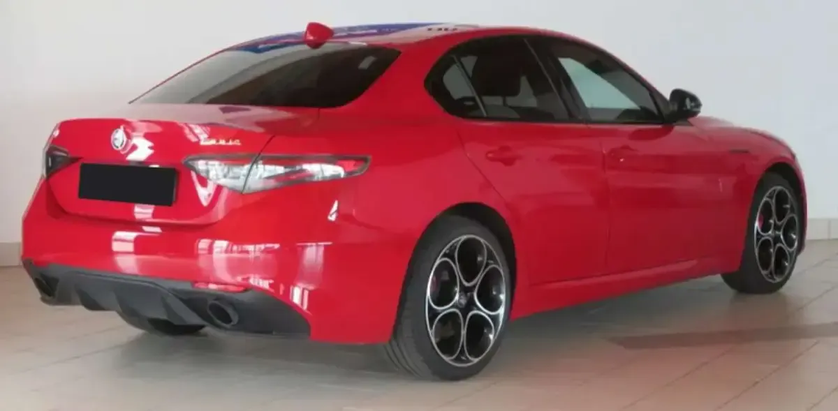 Usata Alfa Romeo Giulia Competizione 280 CV (205 kW) 2023 Rosso Berlina