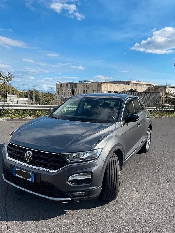 Usata VW T-Roc Advance 116 CV (85 kW) 2021 Grigio SUV