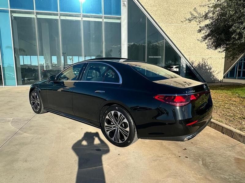 Usata Mercedes E220 Advanced 197 CV (144 kW) 2024 Nero Berlina