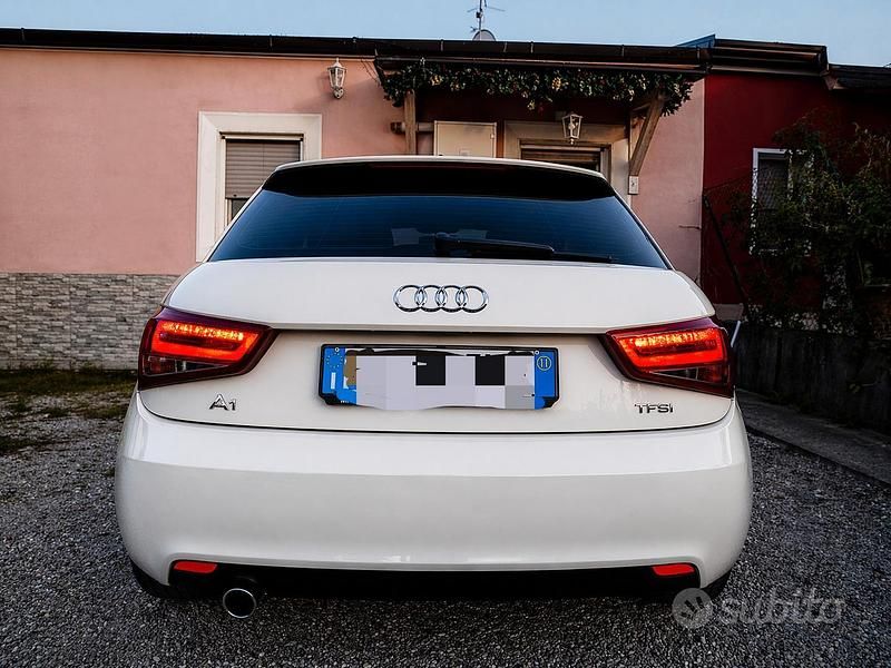 Usata Audi A1 86 CV (63 kW) 2011 Bianco Utilitaria