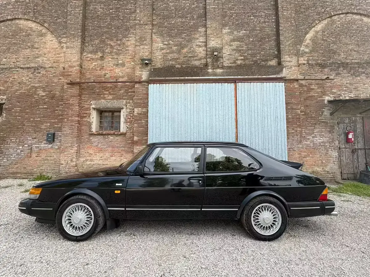 Usata Saab 900 174 CV (127 kW) 1991 Nero Coupé