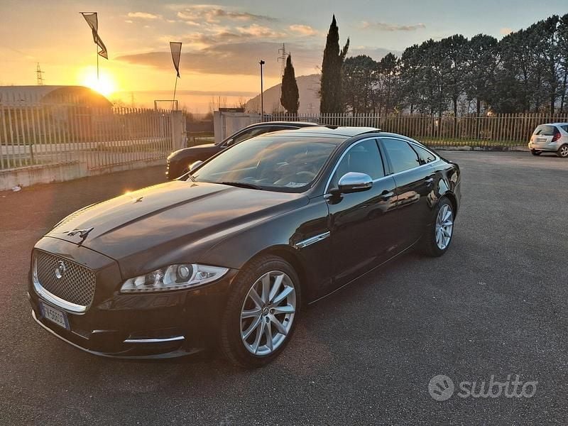 Usata Jaguar XJ 275 CV (202 kW) 2012 Nero Berlina