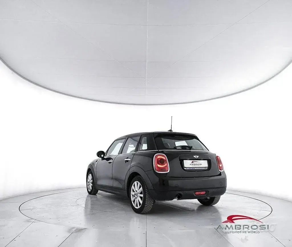 Usata Mini One D 95 CV (69 kW) 2016 Nero Utilitaria