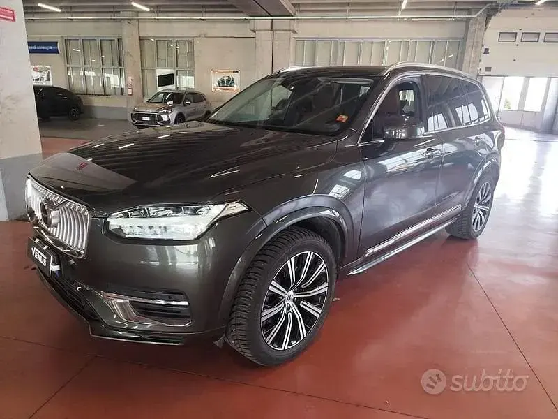 Usata Volvo XC90 Inscription 235 CV (172 kW) 2020 Grigio scuro SUV