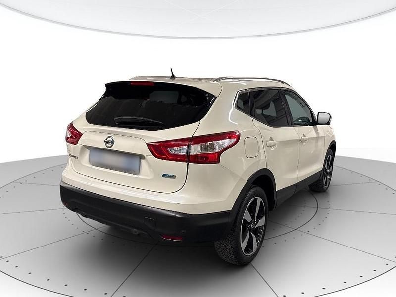 Usata Nissan Qashqai N-Connecta 110 CV (80 kW) 2017 Bianco SUV