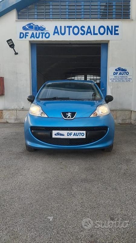 Usata Peugeot 107 68 CV (50 kW) 2007 Blu Utilitaria