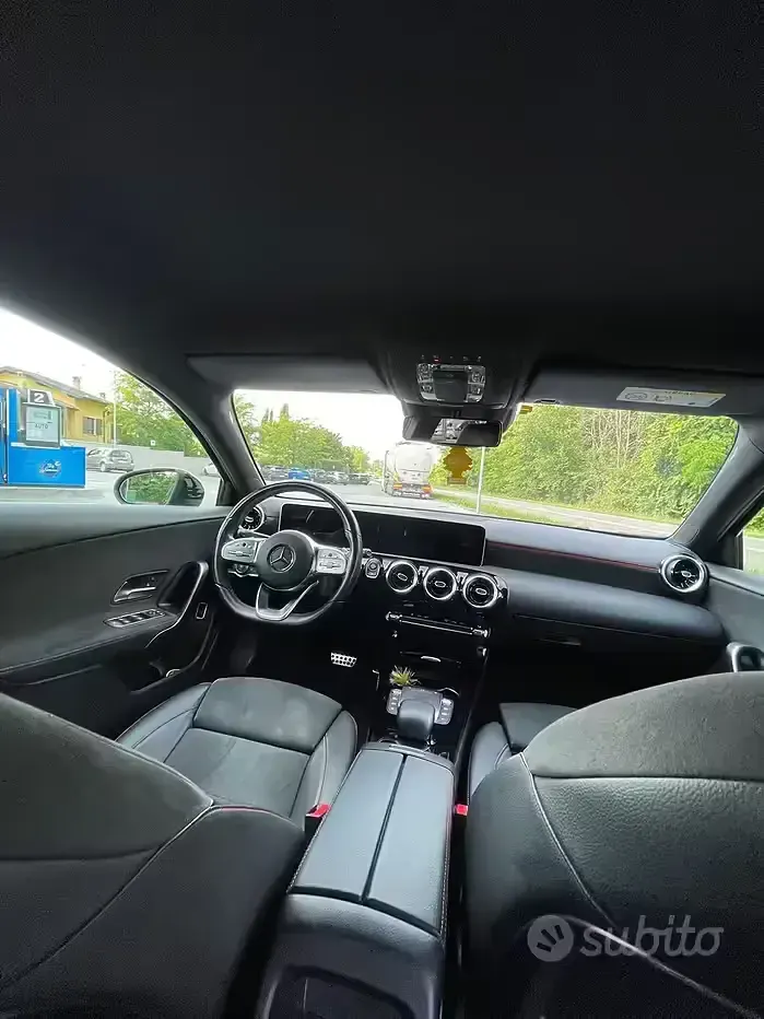 Usata Mercedes A180 116 CV (85 kW) 2020 Nero Berlina