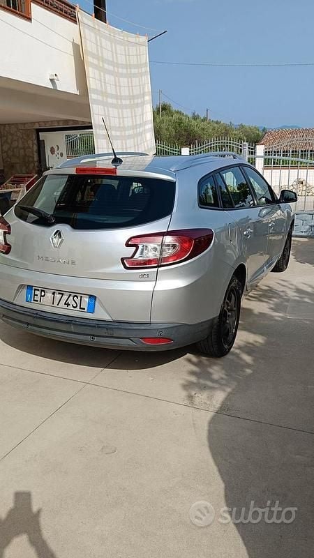 Usata Renault Mégane III 110 CV (80 kW) 2013 Grigio Station wagon