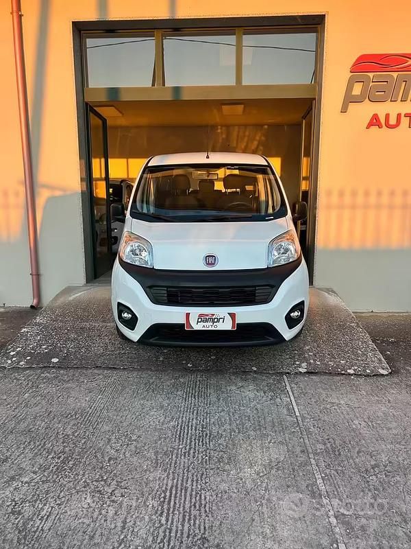 Usata Fiat Qubo Easy 77 CV (56 kW) 2018 Bianco Monovolume