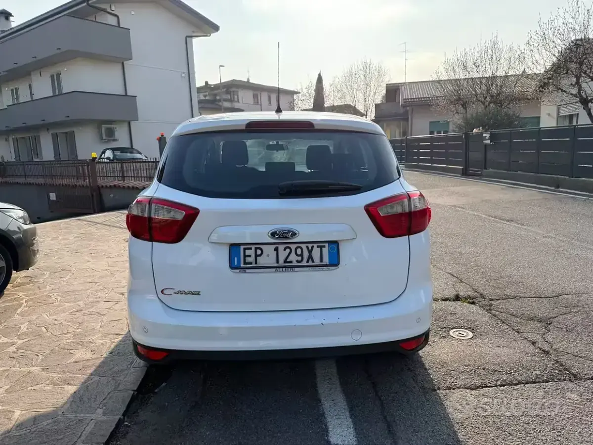 Usata Ford C-MAX Titanium 116 CV (85 kW) 2012 Bianco Monovolume