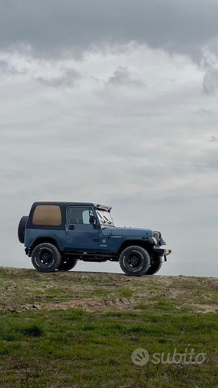 Usata Jeep Wrangler 1990 Blu SUV