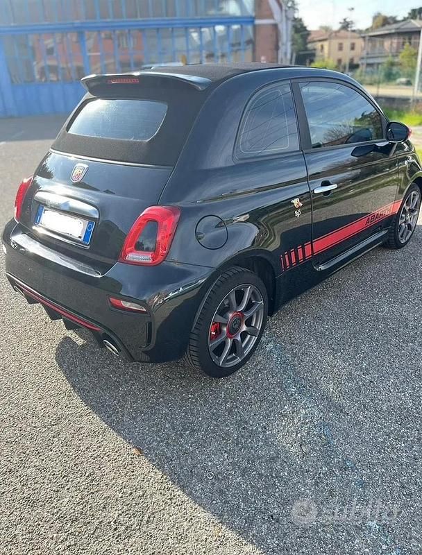 Usata Abarth 595 140 CV (102 kW) 2018 Nero Cabrio