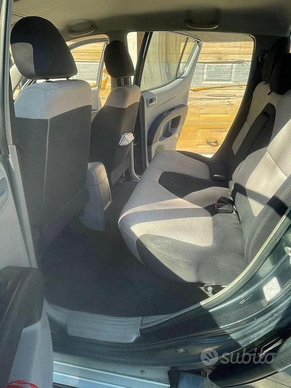 Usata Mitsubishi L200 Invite 136 CV (100 kW) 2006 Blu/azzurro Pick-up