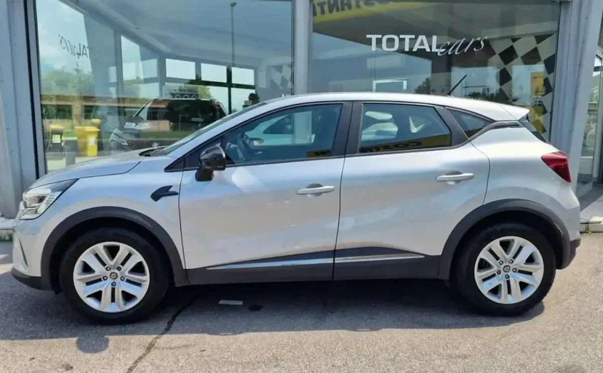Usata Renault Captur Zen 101 CV (74 kW) 2020 Argento metallizzato SUV