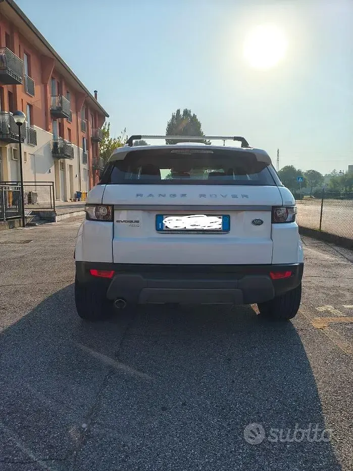 Usata Land Rover Range Rover evoque Dynamic 150 CV (110 kW) 2015 Bianco SUV