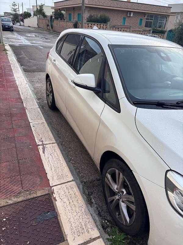 Usata BMW 118 Advantage 150 CV (110 kW) 2015 Bianco Utilitaria