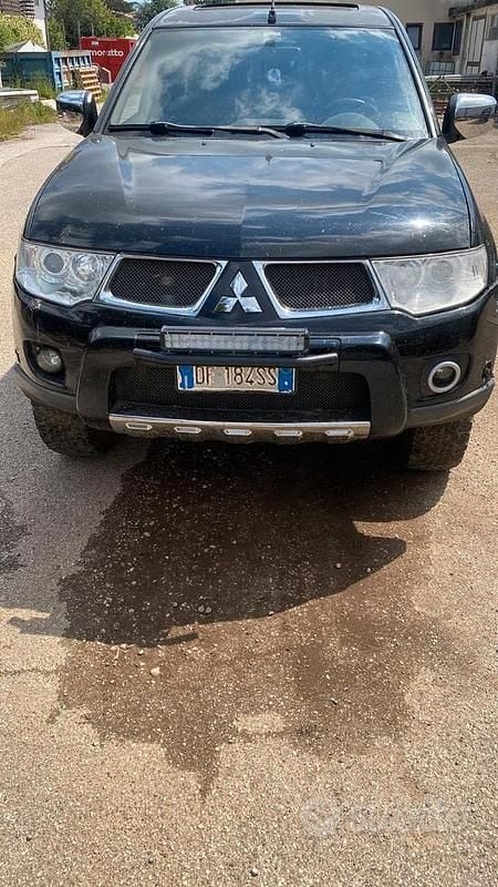 Nero Usata 2006 Mitsubishi L Pick-up | 6800 € - Immagine 1/4