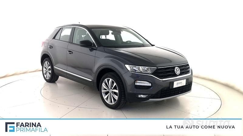Usata VW T-Roc Style 116 CV (85 kW) 2019 Grigio scuro tetto nero SUV