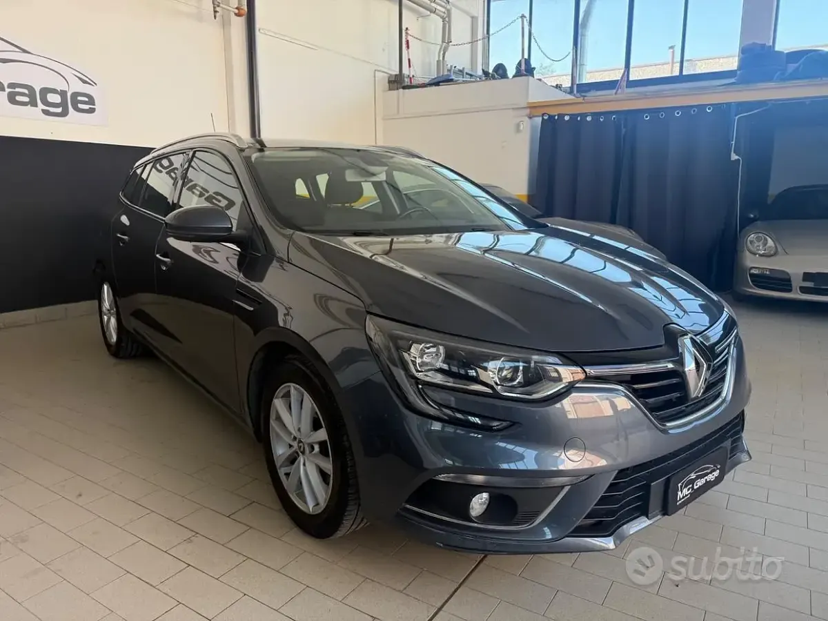 Usata Renault Mégane GrandTour Business 116 CV (85 kW) 2019 Blu/azzurro Station wagon