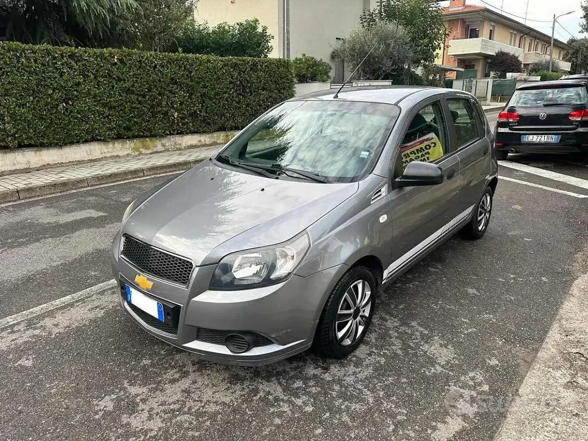 Usata Chevrolet Aveo LT 84 CV (61 kW) 2011 Grigio Berlina
