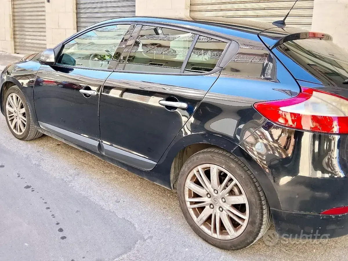 Usata Renault Mégane III 110 CV (80 kW) 2011 Nero Berlina