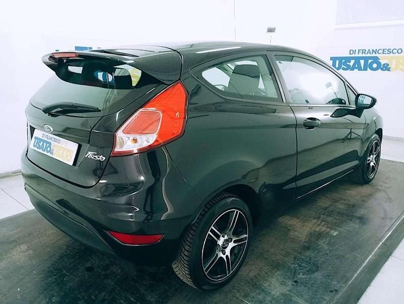Usata Ford Fiesta 92 CV (67 kW) 2014 Nero metallizzato Utilitaria
