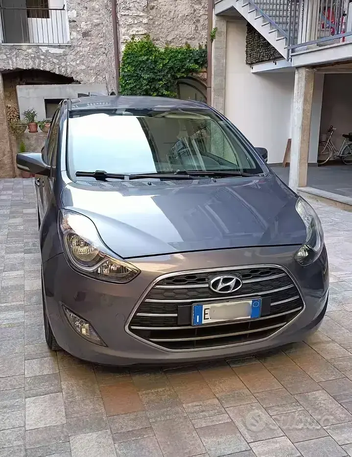Usata Hyundai ix20 90 CV (66 kW) 2015 Grigio Utilitaria