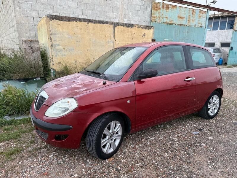 Rosso Usata 2003 Lancia Ypsilon Due volumi | 750 € (Buon prezzo) - Immagine 1/4