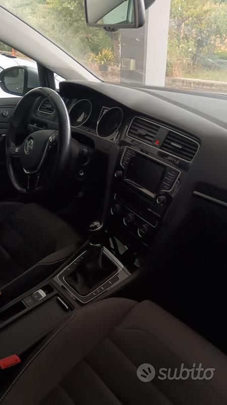 Usata VW Golf VII Comfortline 110 CV (80 kW) 2015 Grigio Station wagon
