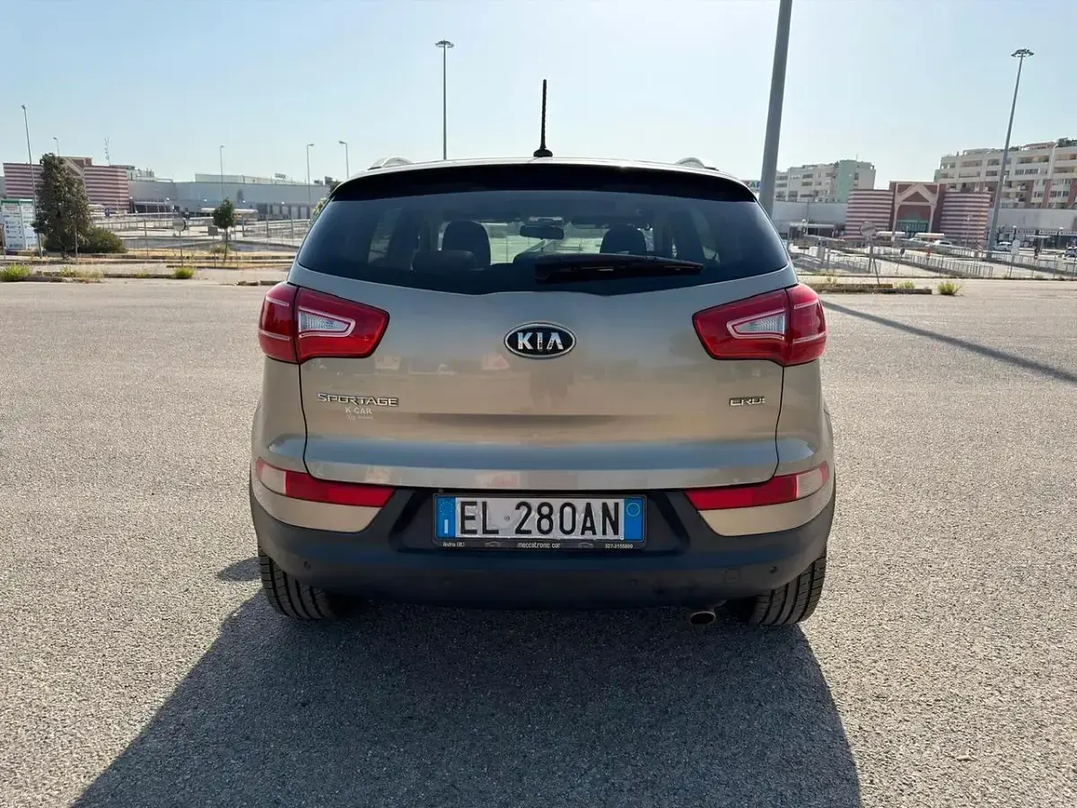 Usata Kia Sportage Plus 116 CV (85 kW) 2012 Oro SUV