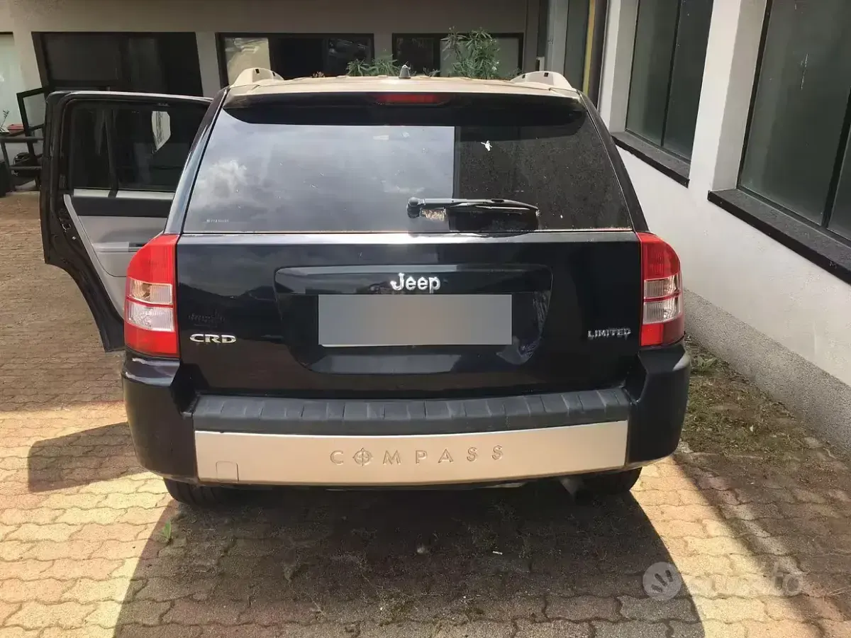 Usata Jeep Compass 140 CV (102 kW) 2007 Nero SUV