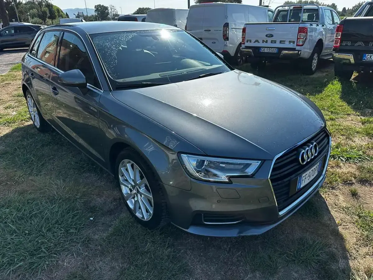 Usata Audi A3 Ambiente 110 CV (80 kW) 2016 Grigio Berlina