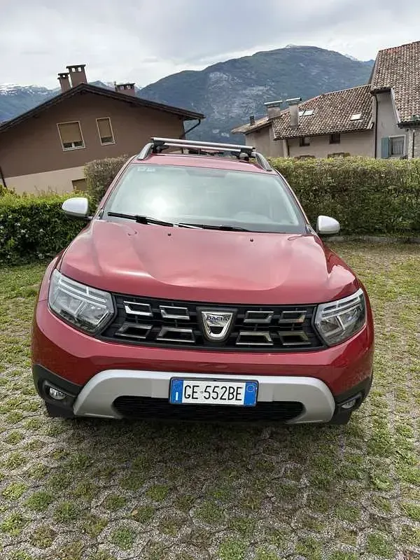 Usado Dacia Duster Prestige 116 CV (85 kW) 2022 Rojo SUV