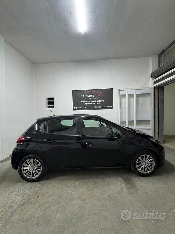 Usata Peugeot 208 2019 Utilitaria