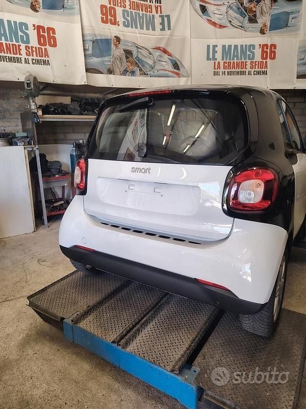 Usata Smart ForTwo Coupé 61 CV (44 kW) 2015 Bianco Coupé