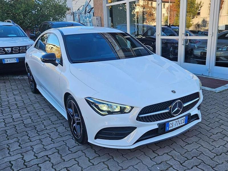 Bianco Usata 2019 Mercedes CLA200 Premium Coupé | 25.900 € (Buon prezzo) - Immagine 1/4