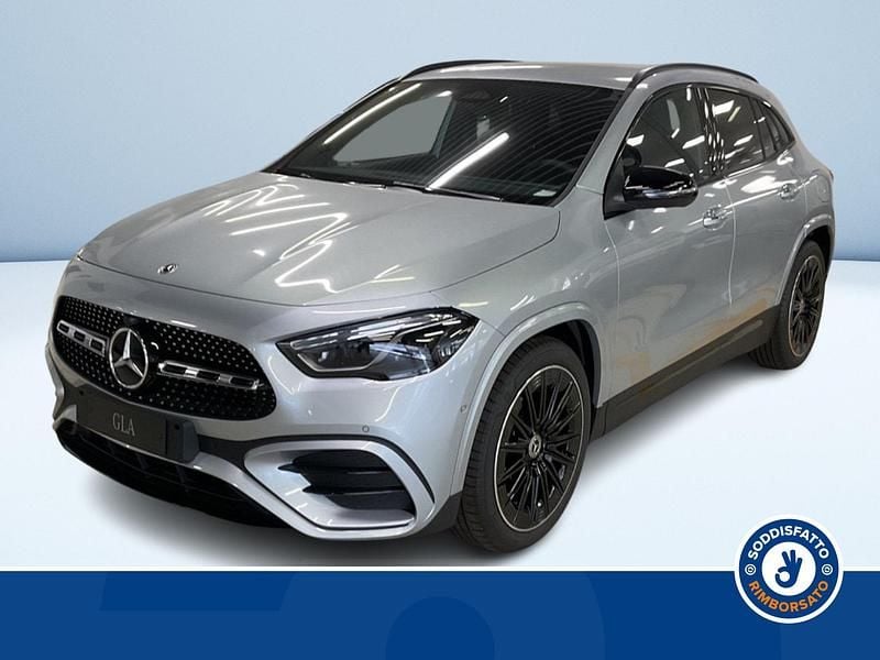 Argento metallizzato Nuova 2025 Mercedes GLA200 Advanced Plus SUV | 45.500 € (Buon prezzo) - Immagine 1/3