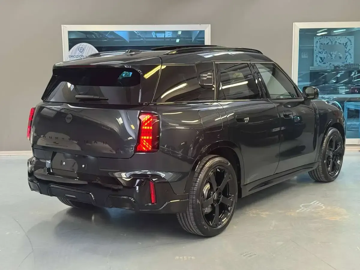 Usata Mini John Cooper Works Countryman 170 CV (125 kW) 2025 Legend grey SUV