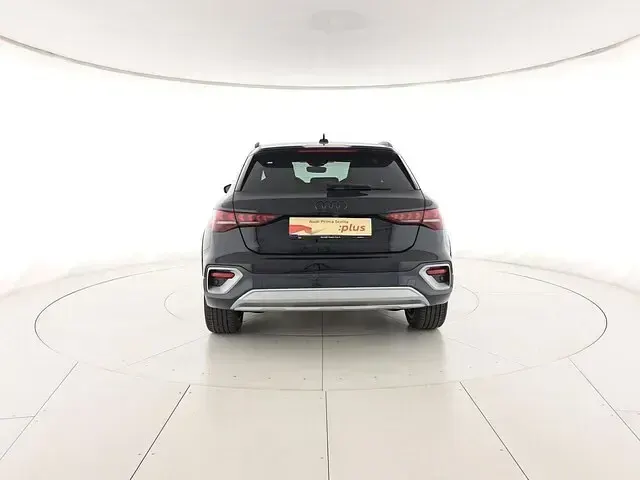 Usata Audi A3 Ambiente 204 CV (150 kW) 2025 Nero mito metallizzato Berlina