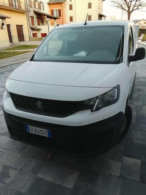 Usata Peugeot TePee Active 75 CV (55 kW) 2021 Station wagon
