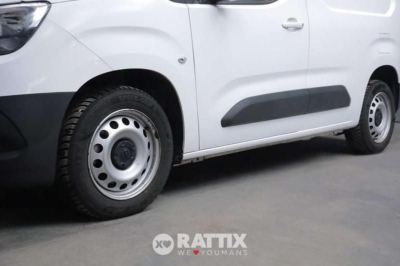 Usata Opel Combo Edition 131 CV (96 kW) 2020 White jade Furgone