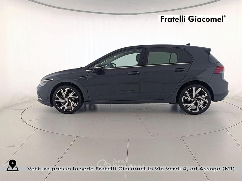 Usata VW Golf VIII Style 131 CV (96 kW) 2024 Gray Berlina