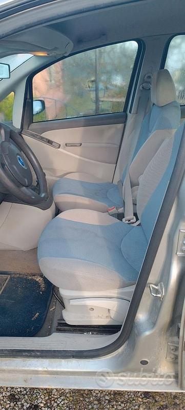 Usata Fiat Idea 95 CV (69 kW) 2004 Grigio Monovolume