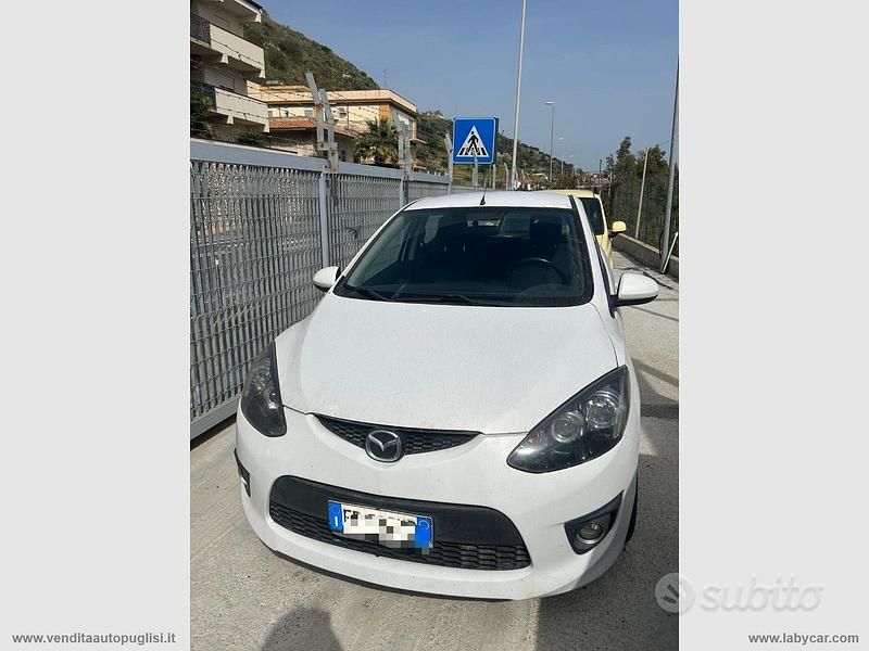 Usata Mazda 2 Inclusive 90 CV (66 kW) 2010 Bianco Utilitaria
