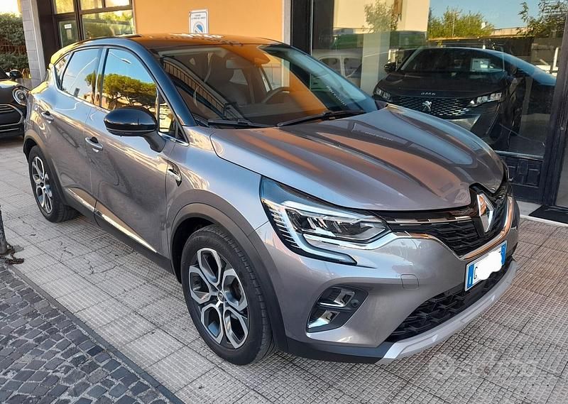 Usata Renault Captur Intens 100 CV (73 kW) 2020 Grigio SUV