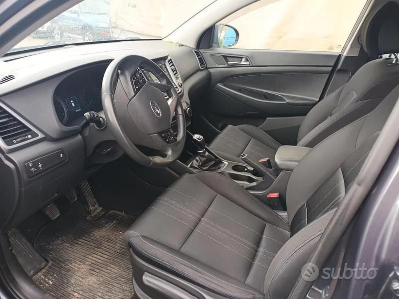 Usata Hyundai Tucson Edition 116 CV (85 kW) 2016 Grigio SUV