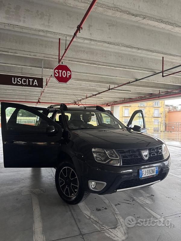 Usata Dacia Duster Black Shadow 109 CV (80 kW) 2017 Nero SUV